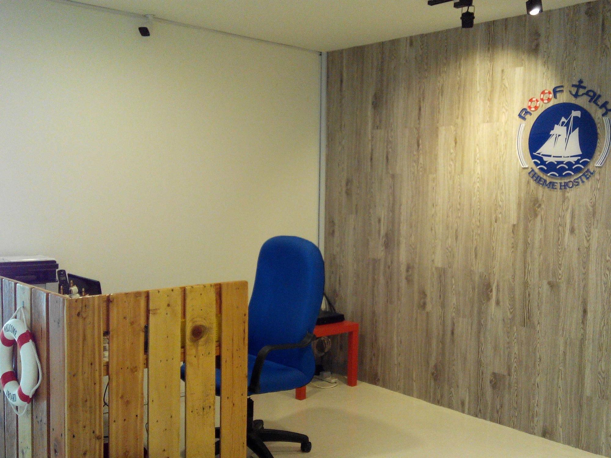 Roof Talk Theme Hostel Johor Bahru Esterno foto